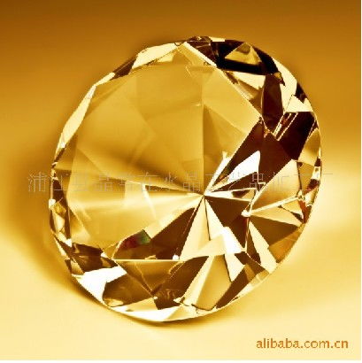 浦江晶常在 匠心獨運的水晶燭臺工藝美學